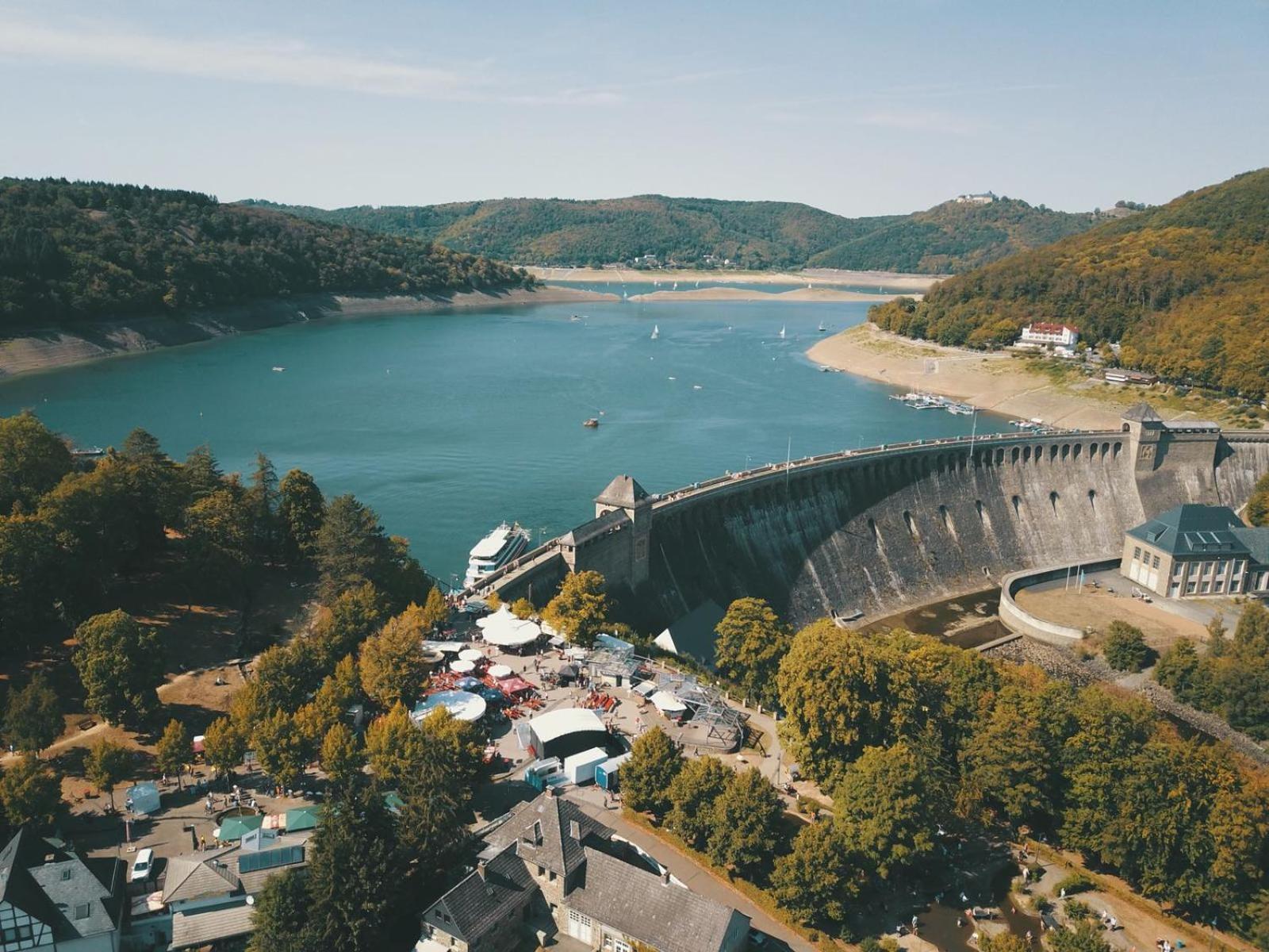 Ferienhaus Schoene Aussicht Ferienwohnung Gruen Hemfurth-Edersee Luaran gambar